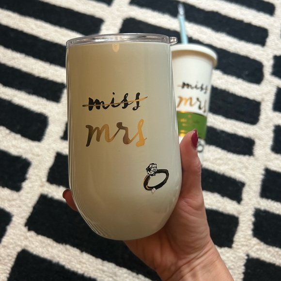 Set of THREE New Kate Spade “miss Mrs” reusable drink holders! - Picture 6 of 7